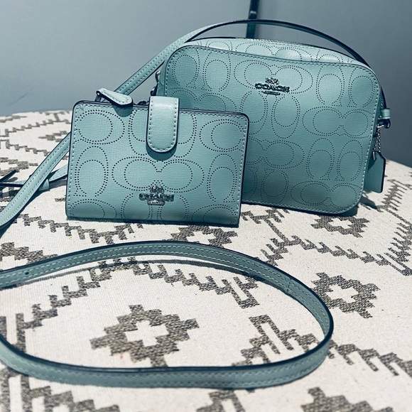 Coach Handbags - Coach crossbody set